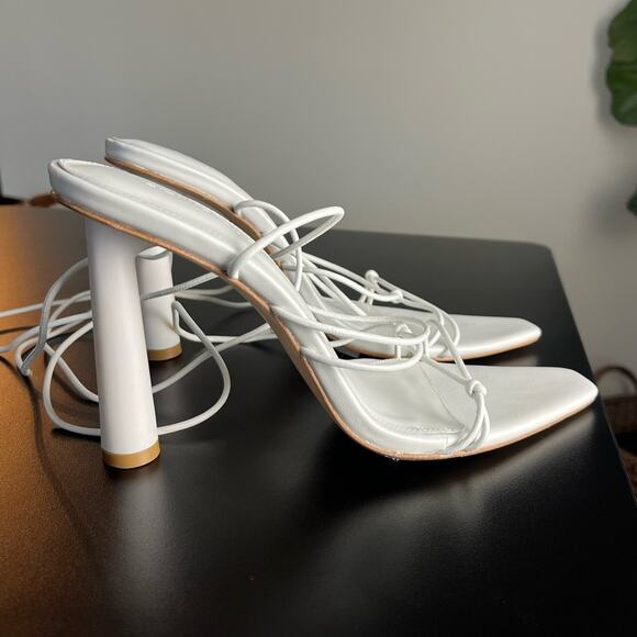 Song of Style Eden Strappy Heel (size 8.5) - Picture 2 of 8